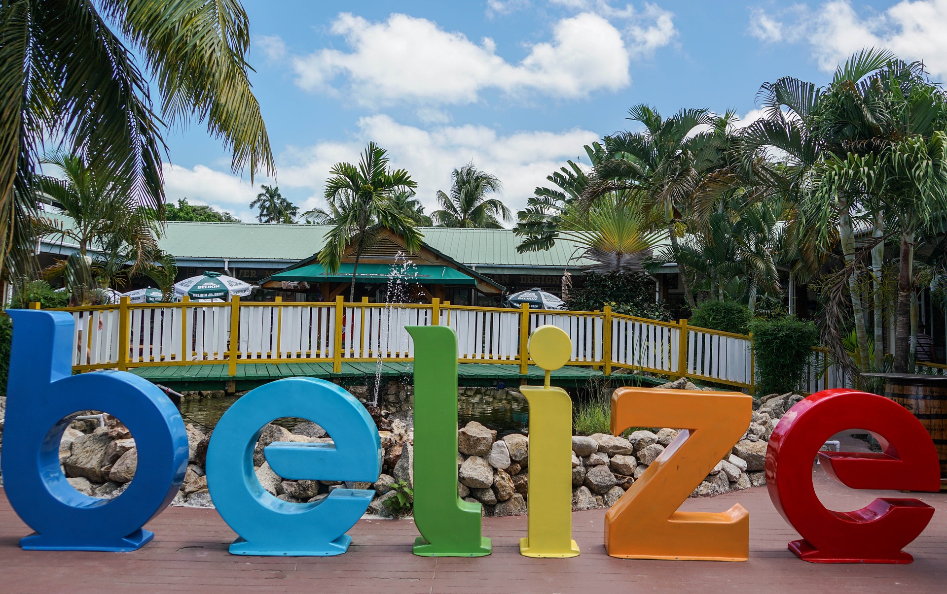 Como ir do Aeroporto Philip S.W.Goldson de Belize para o centro