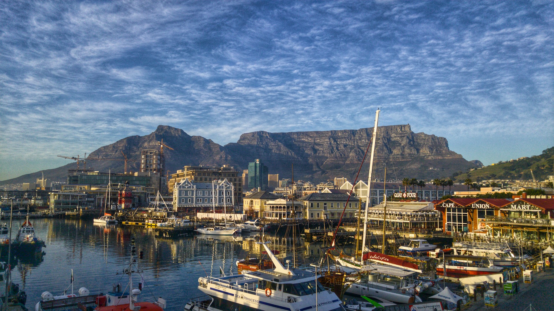 How to get from Cape Town Airport to the city centre