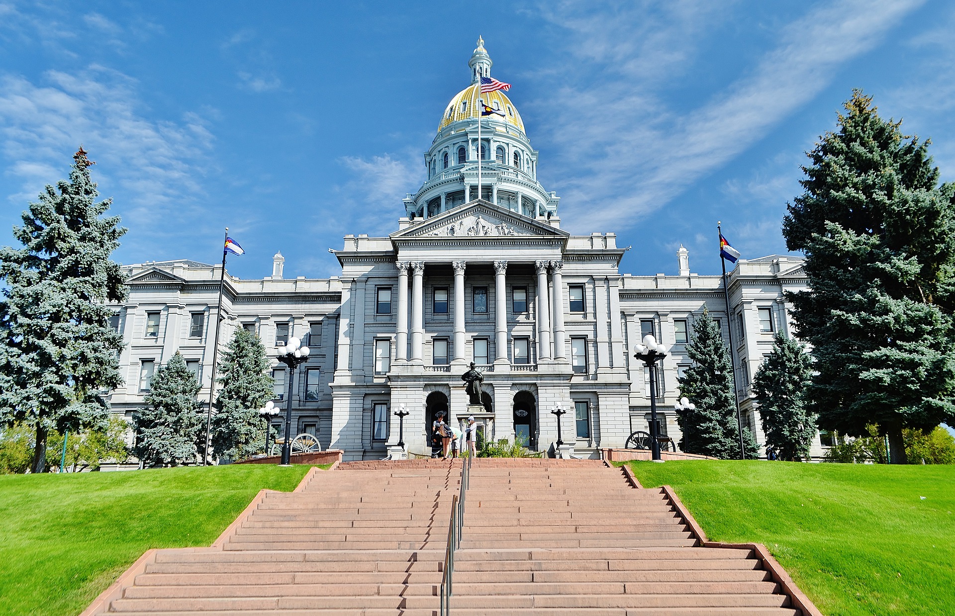 How to get from Denver Arapahoe Co Airport to the city centre