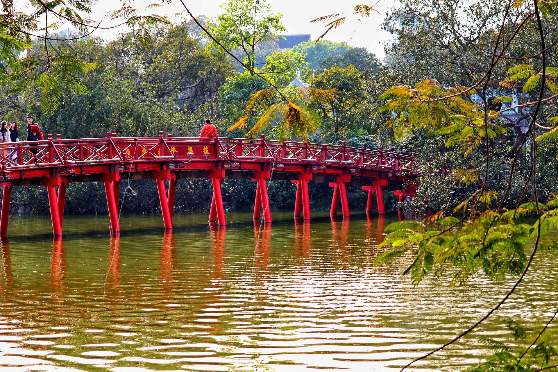 How to get from Hanoi Airport to the city centre