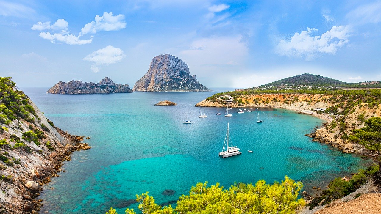 Cheap flights to Ibiza