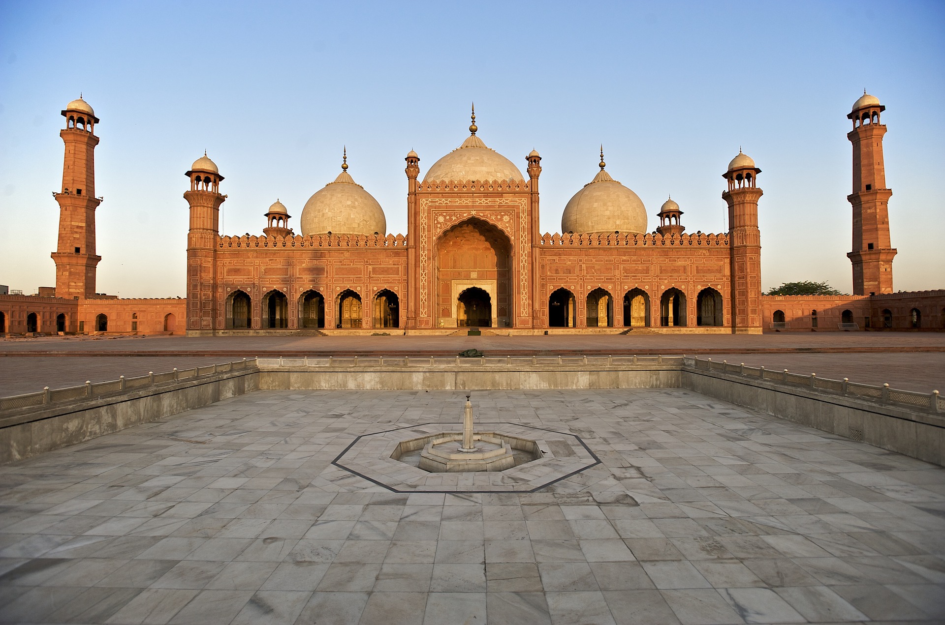 Cómo ir del Aeropuerto de Lahore al centro