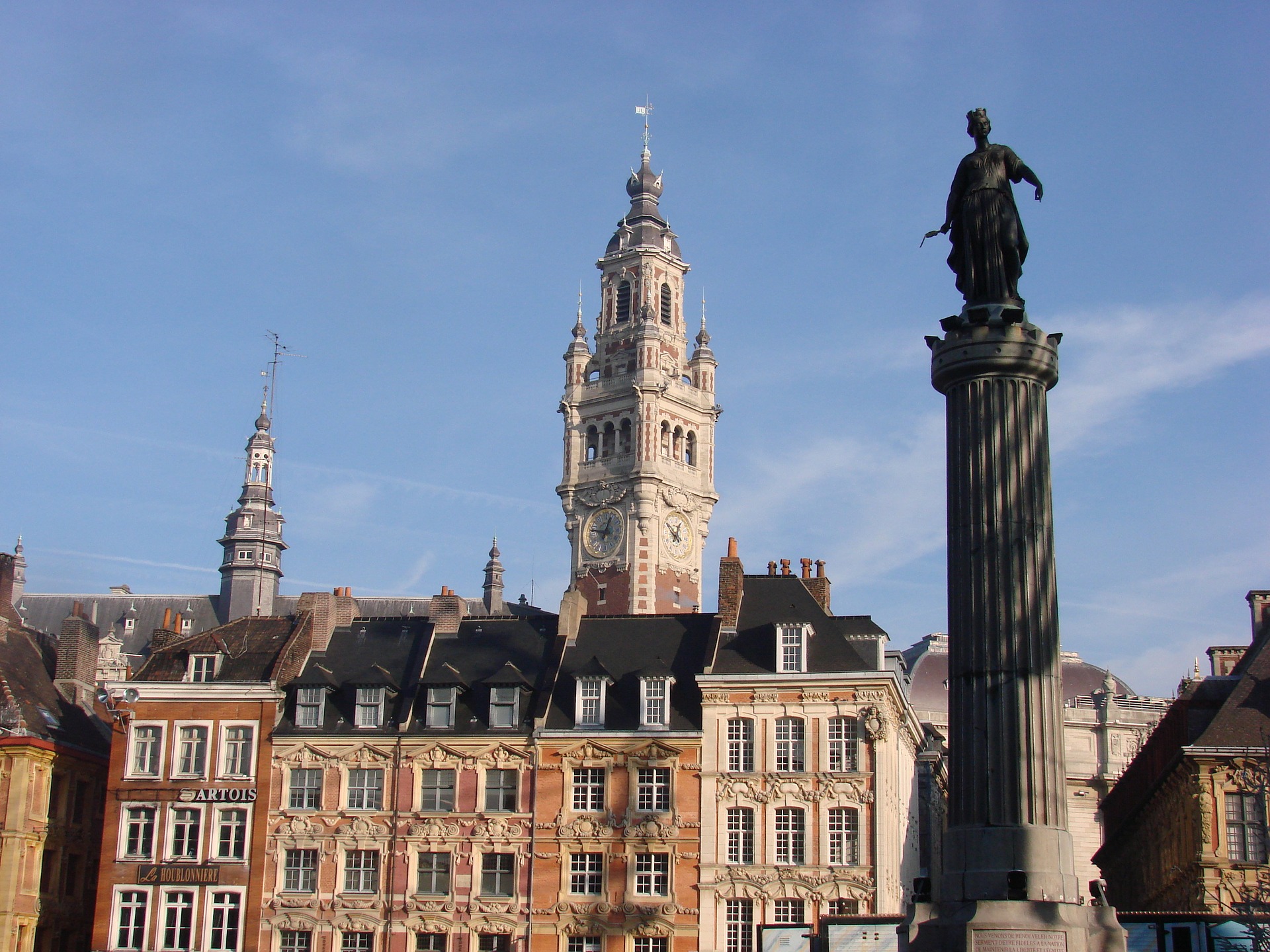 How to get from Lille Airport to the city centre