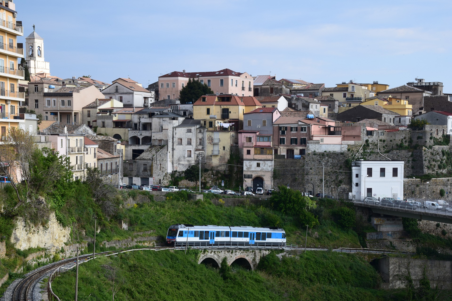 How to get from Lamezia Terme International Airport Airport to the city centre