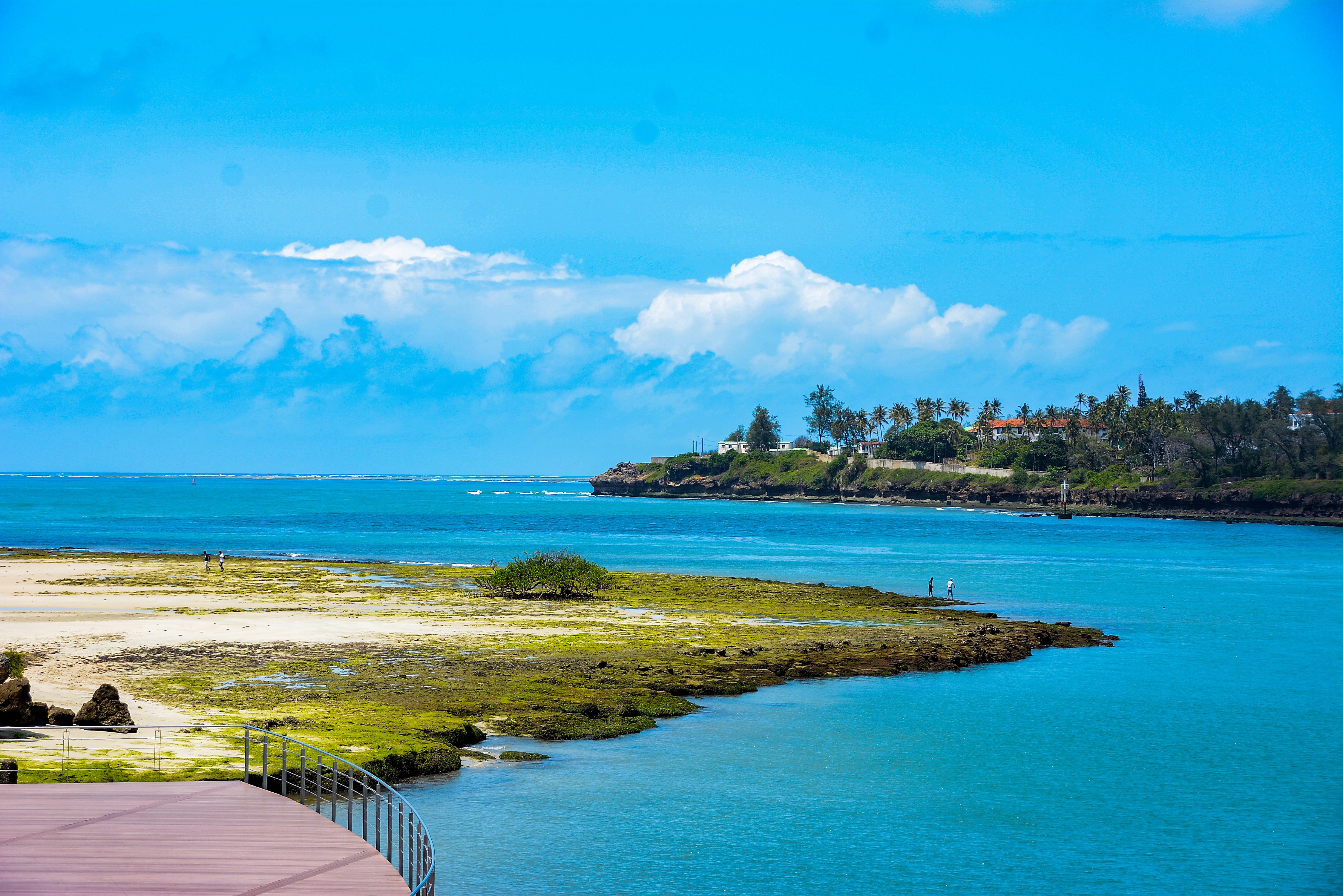 How to get from Mombasa Airport to the city centre