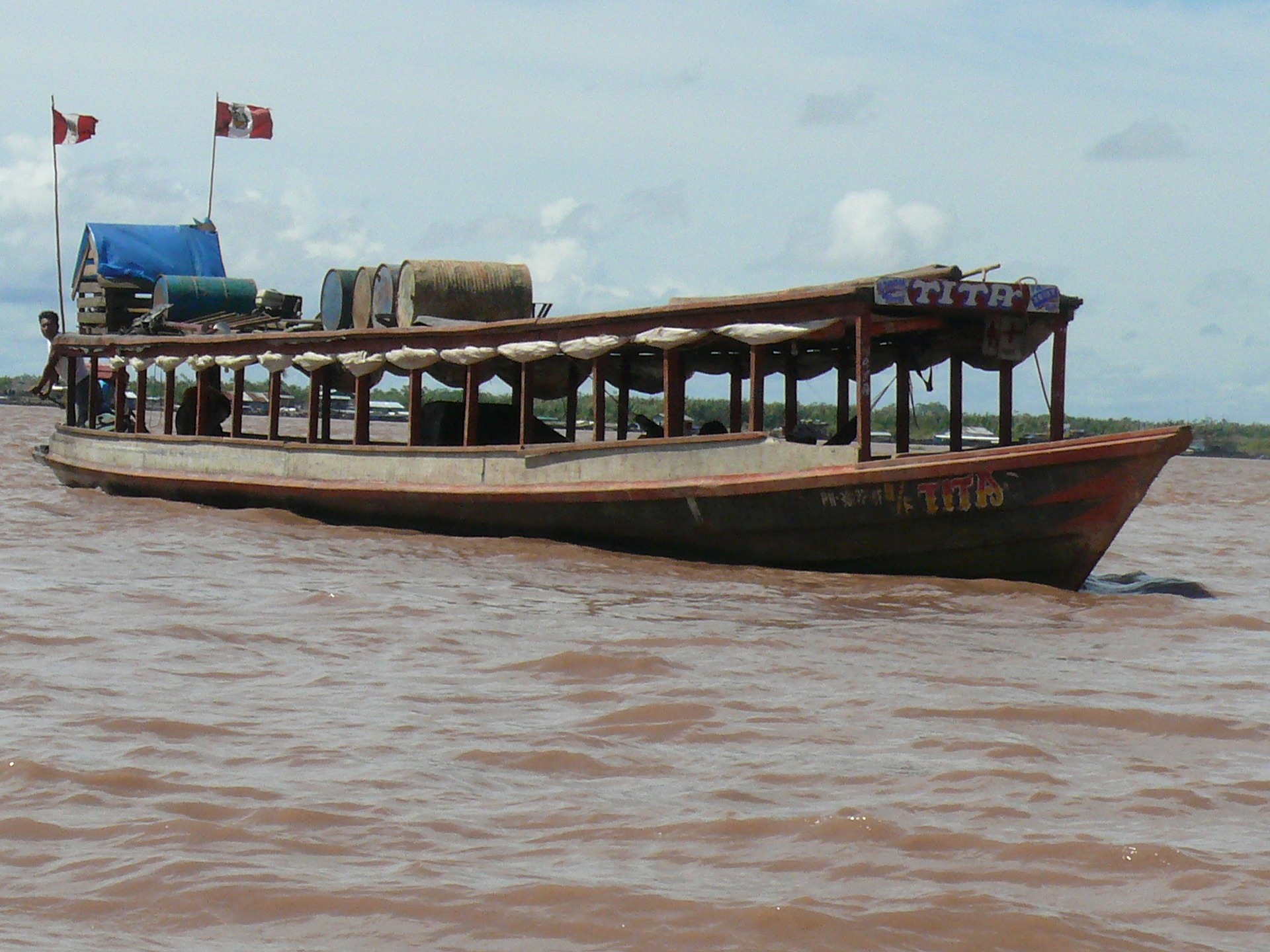How to get from Pucallpa Airport to the city centre