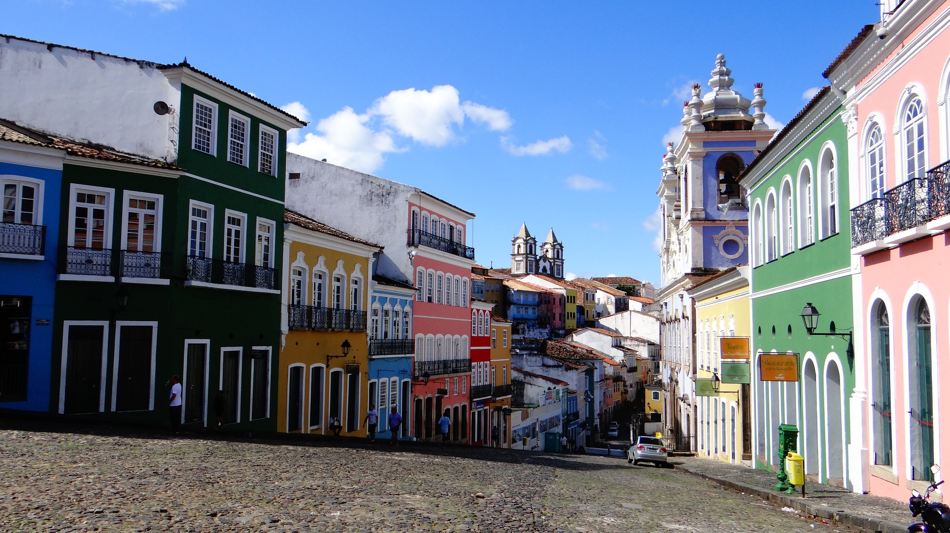 How to get from Salvador Airport to the city centre