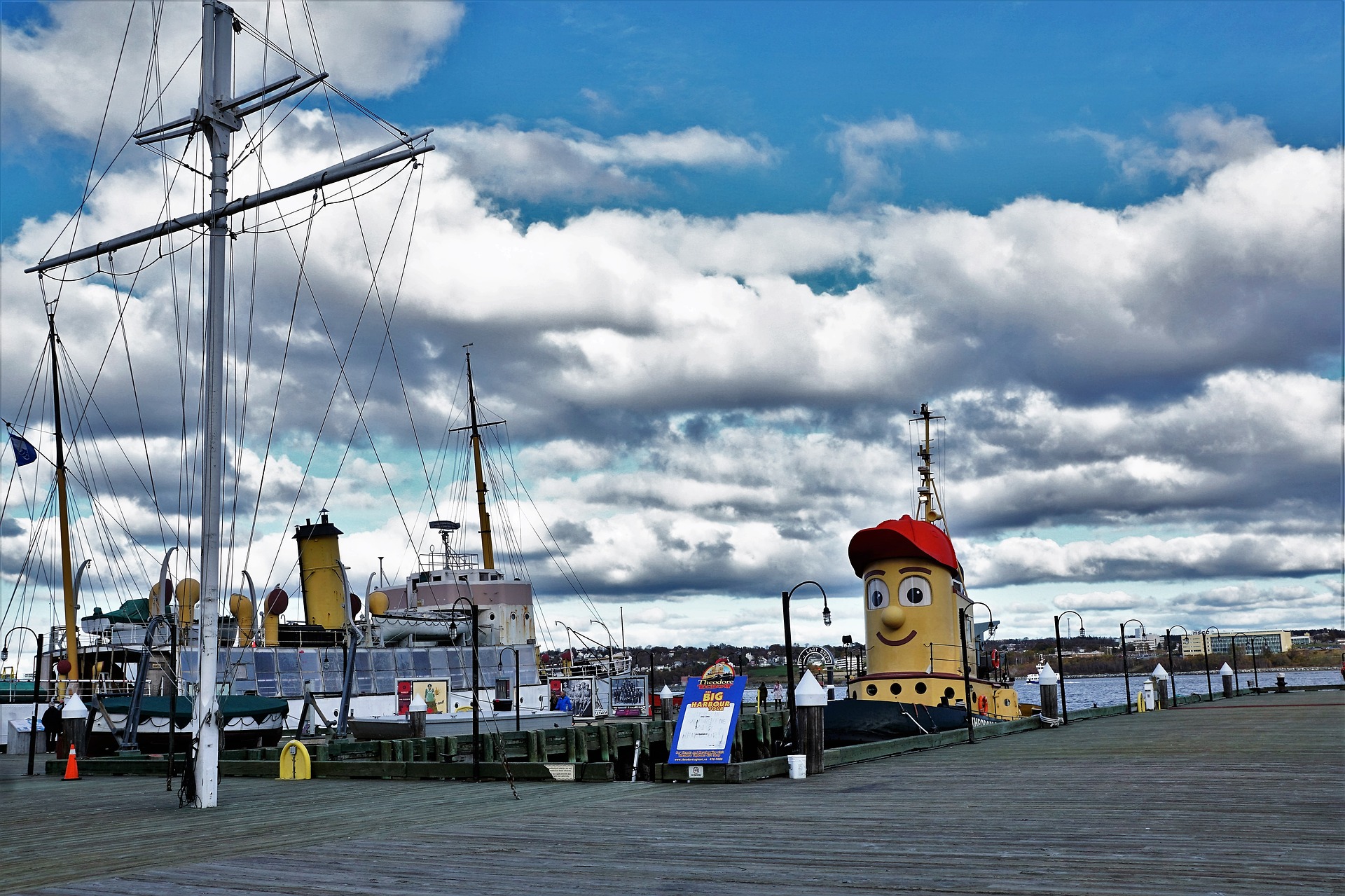 How to get from Halifax International Airport to the city centre