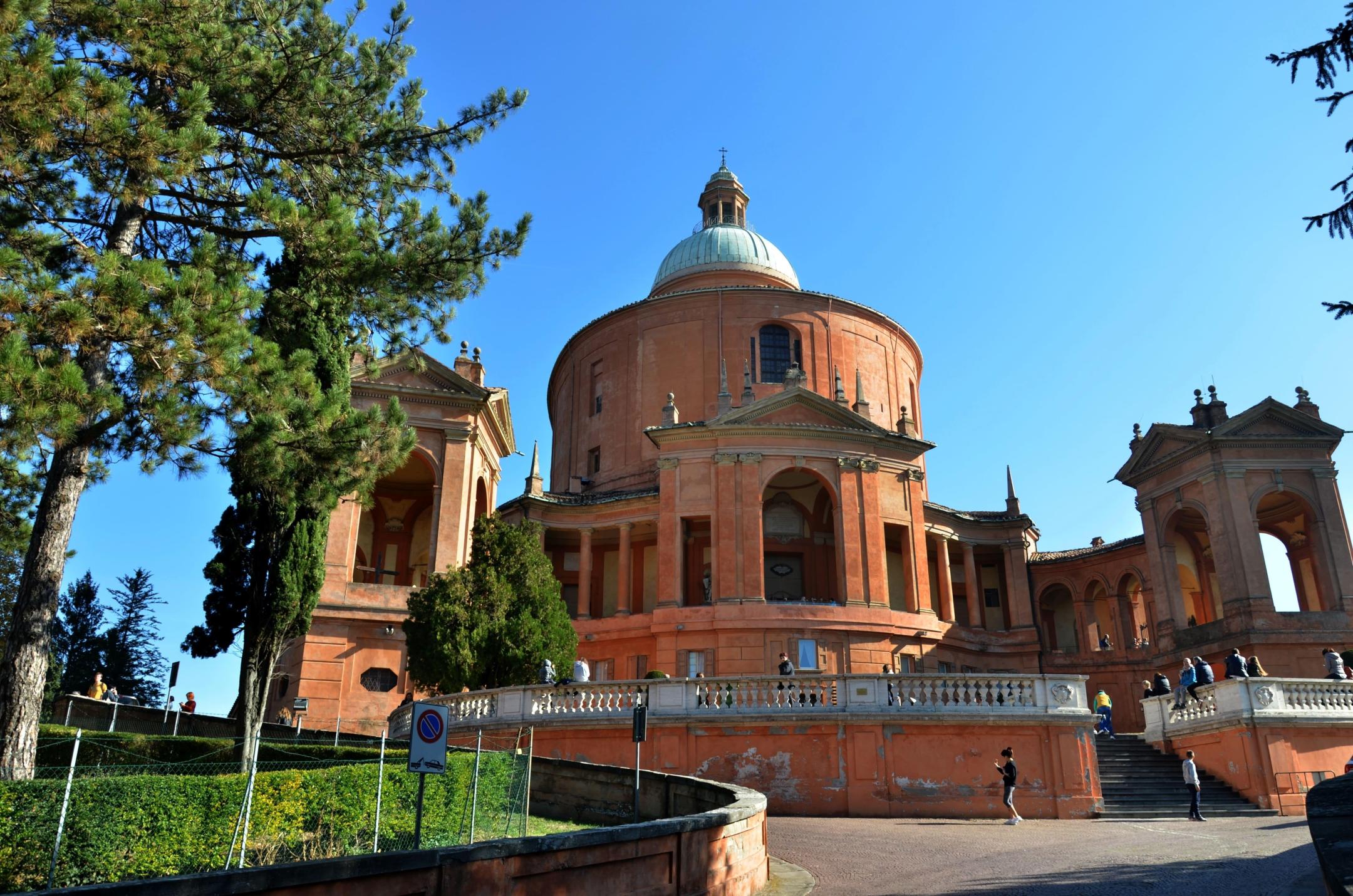 Günstige Flüge nach Bologna