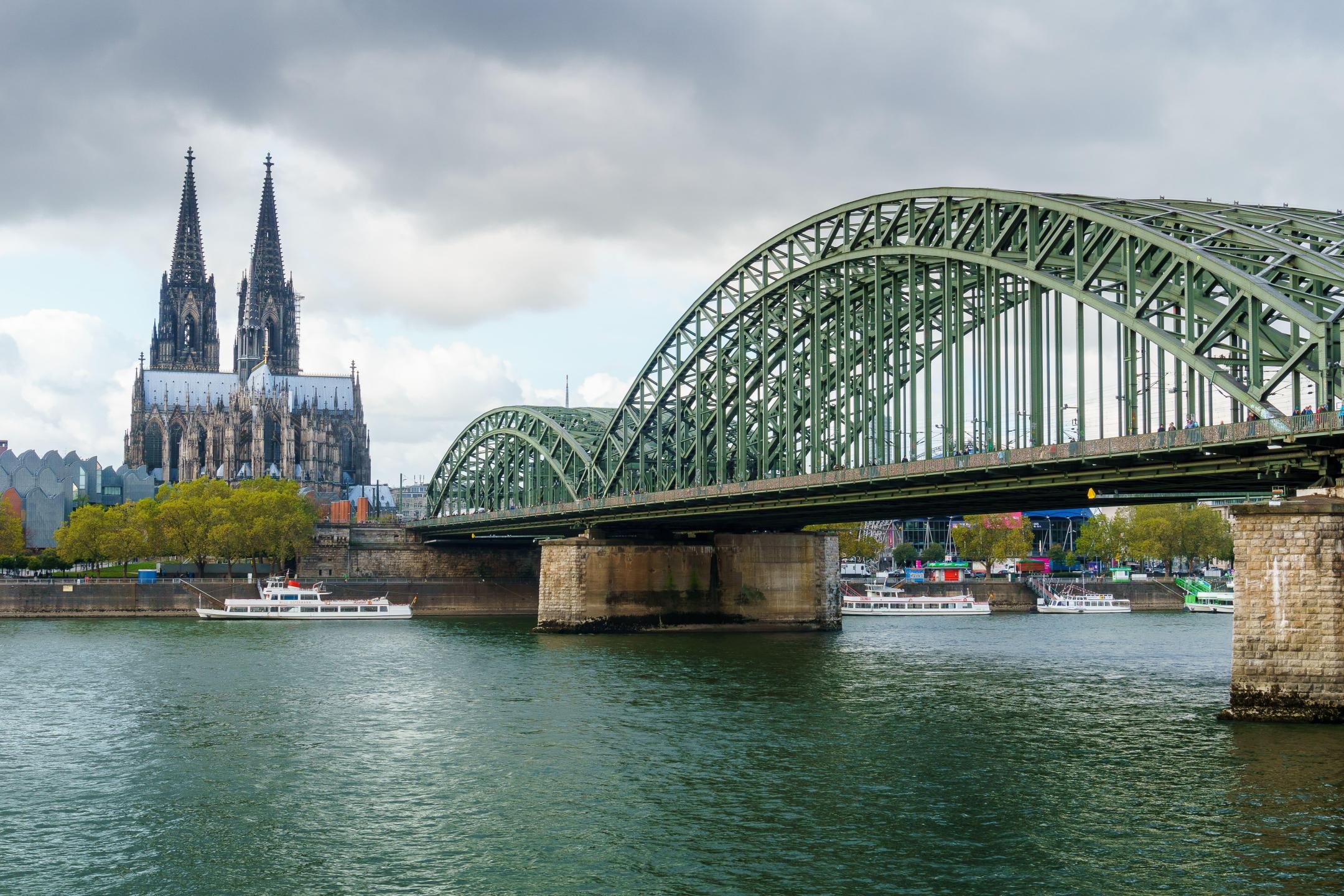 Günstige Flüge nach Köln