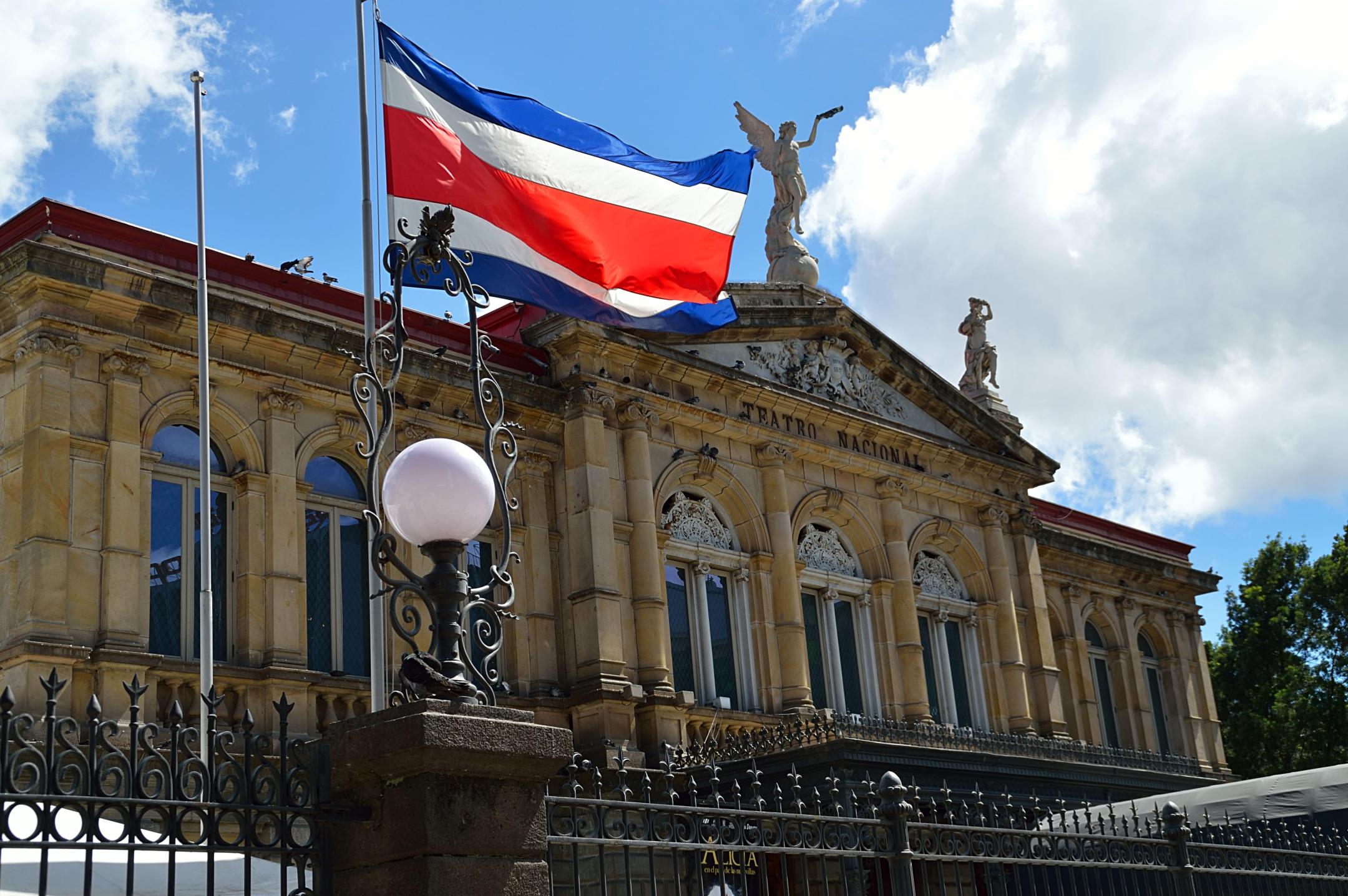 Günstige Flüge nach San José