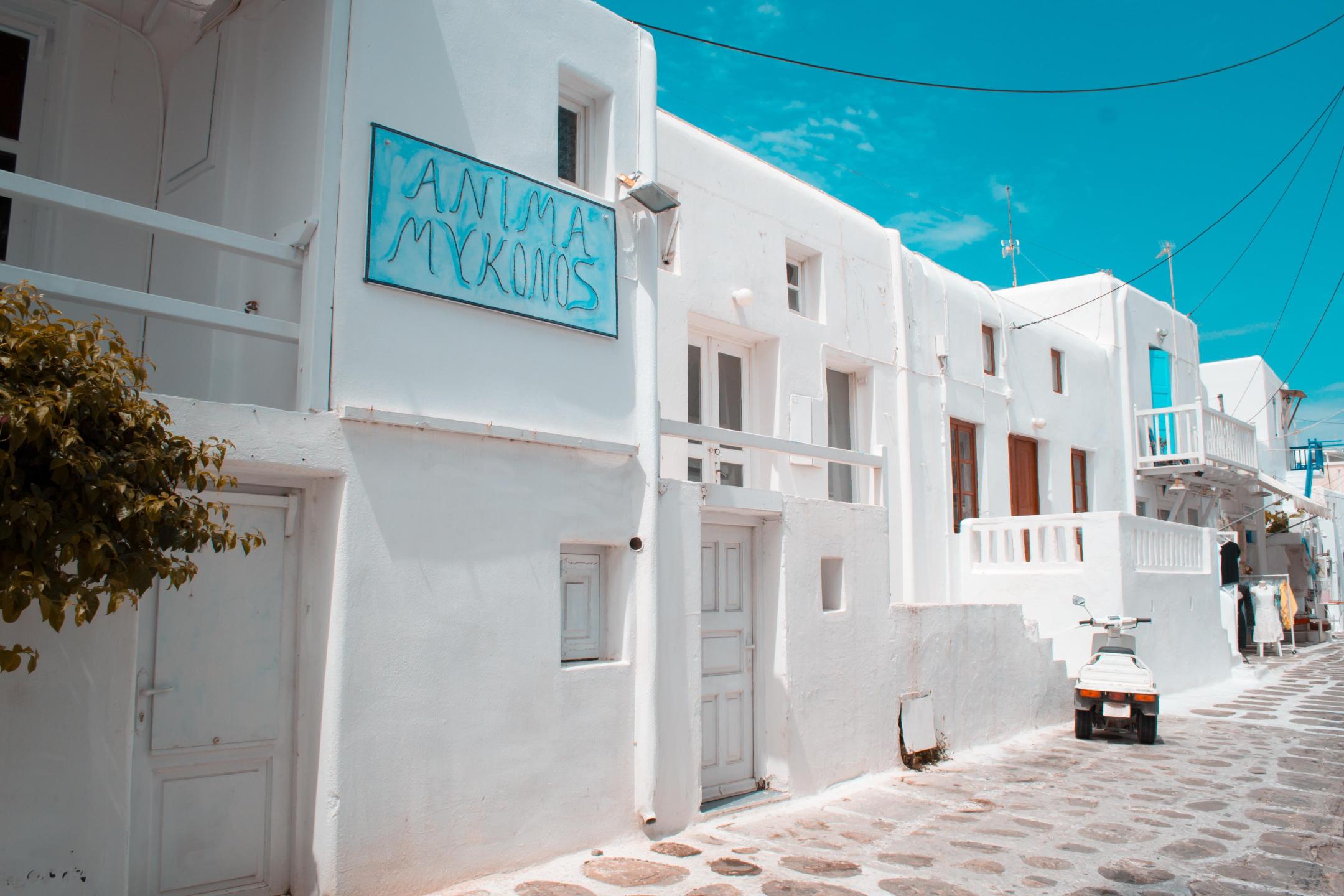 Discover Mykonos: A Travel Guide