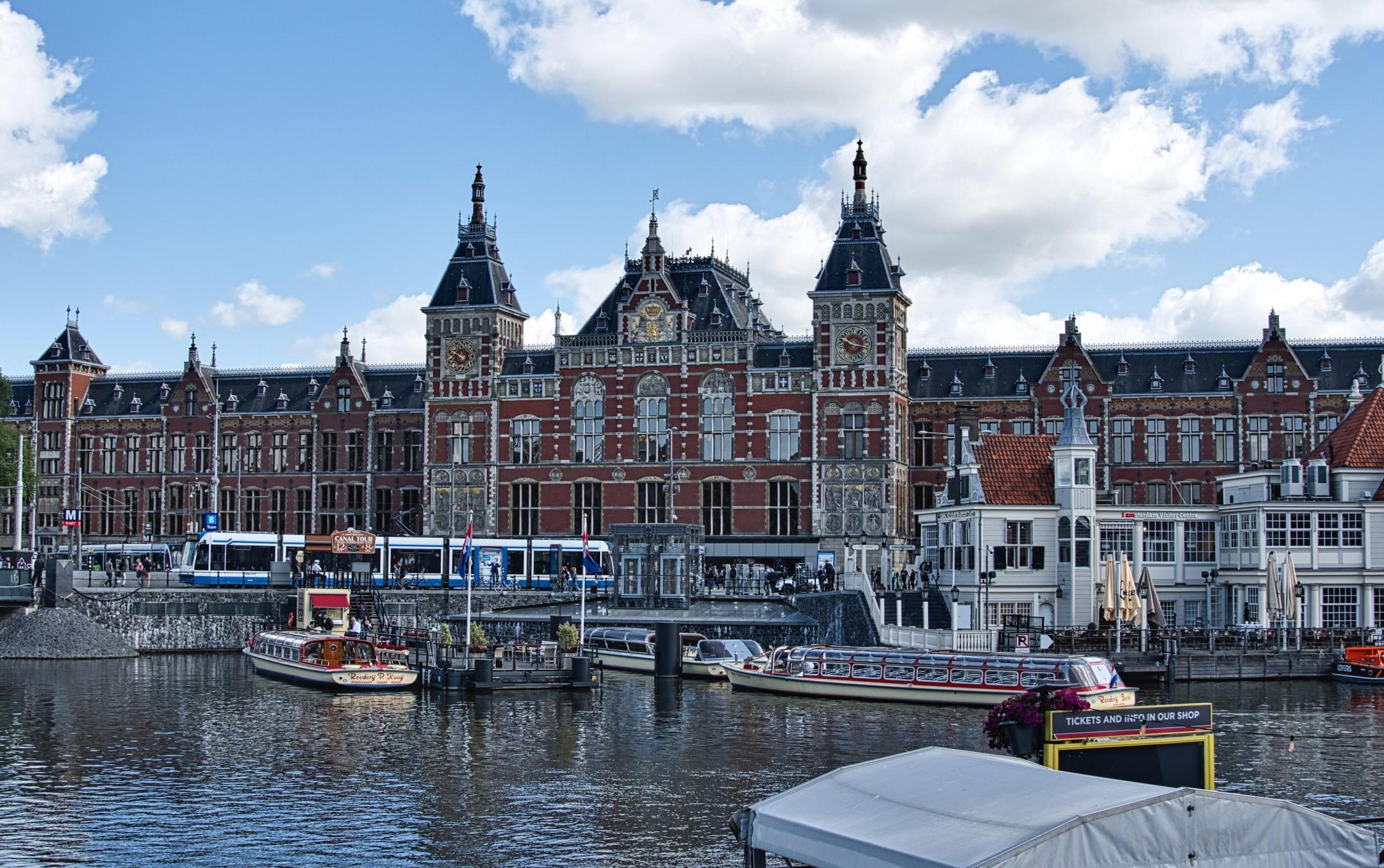 Cheap flights from Amsterdam