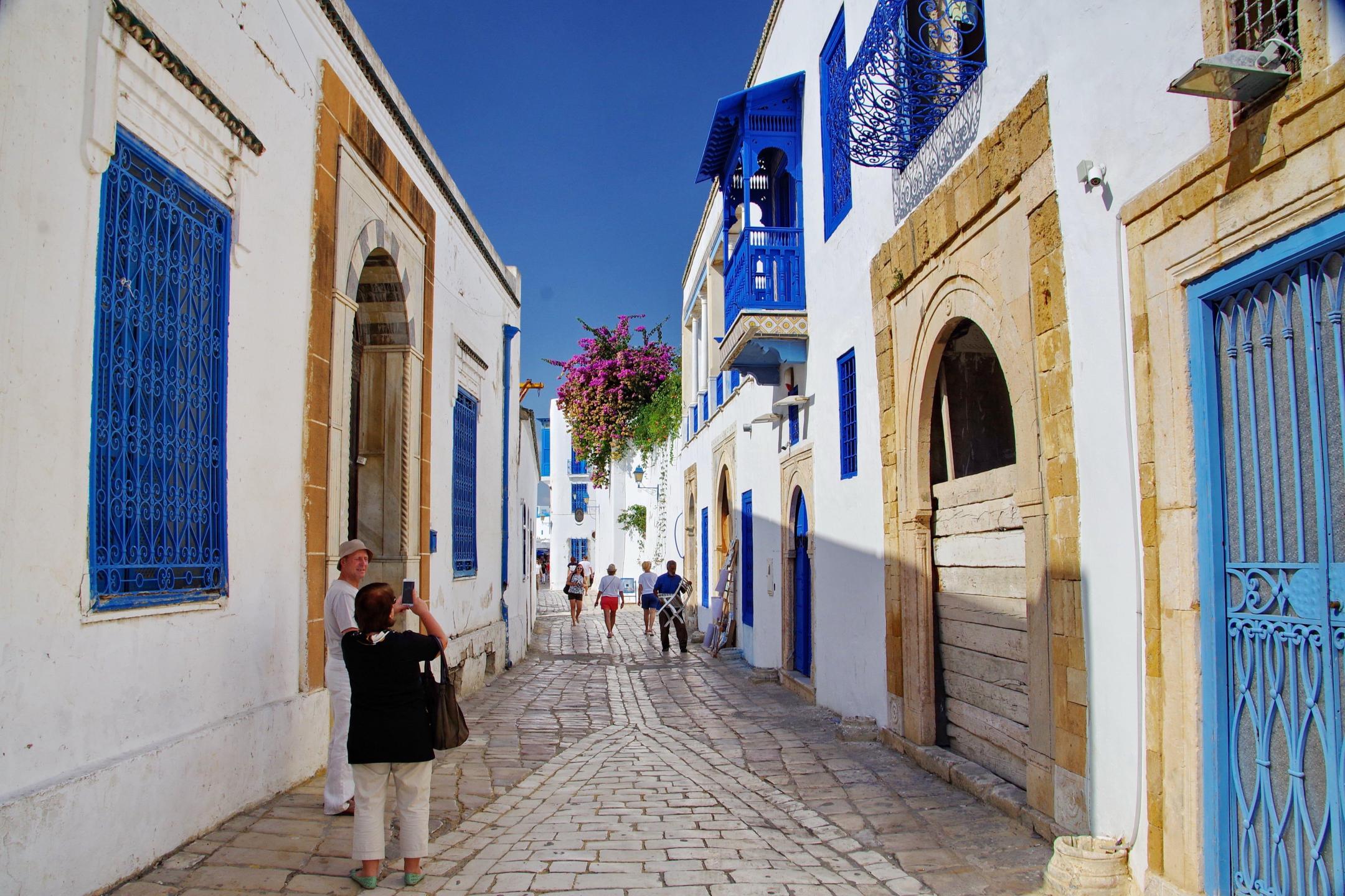Cheap flights from Tunis