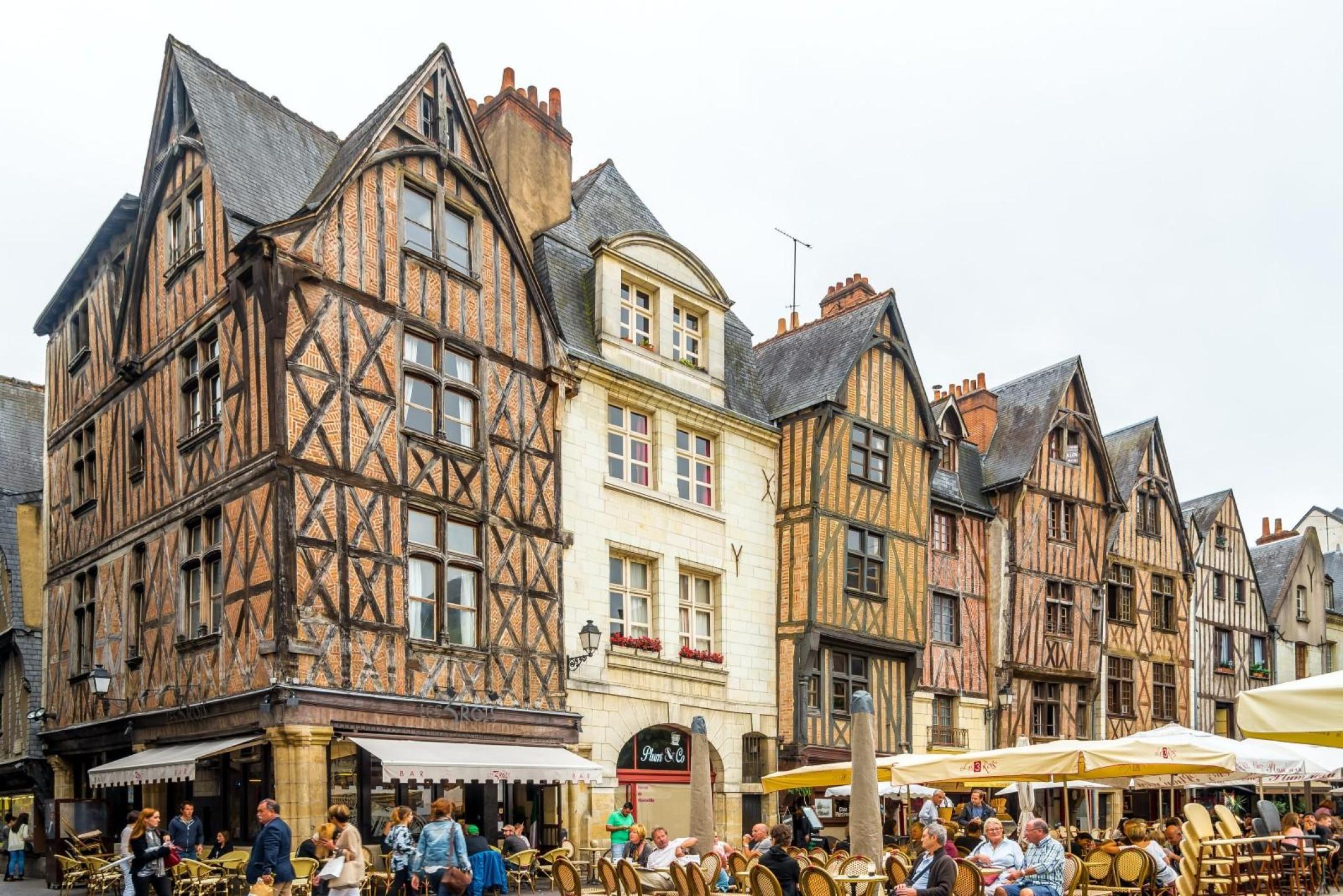 Descubre la encantadora ciudad de Tours