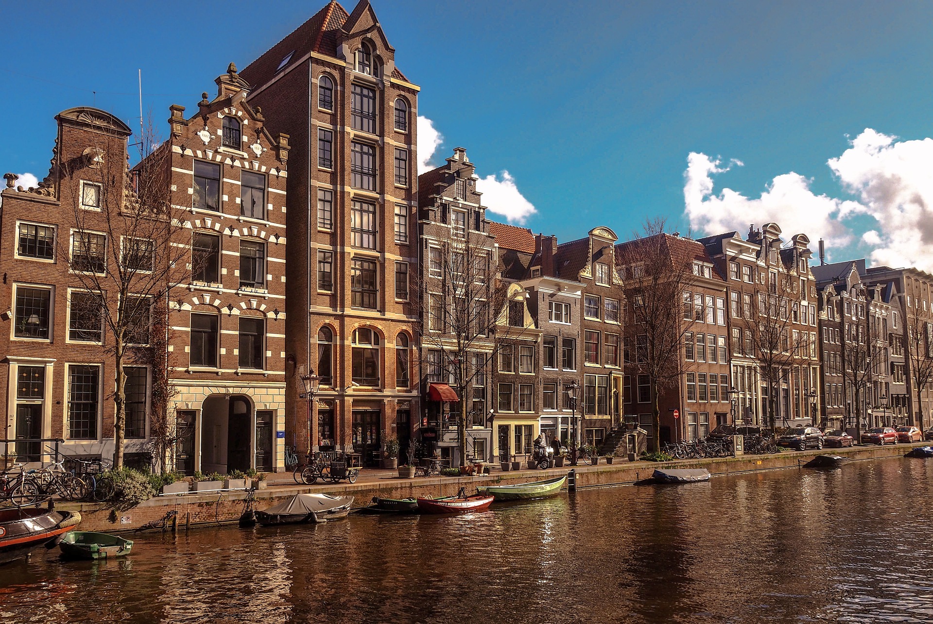 Cheap hotels in Amsterdam