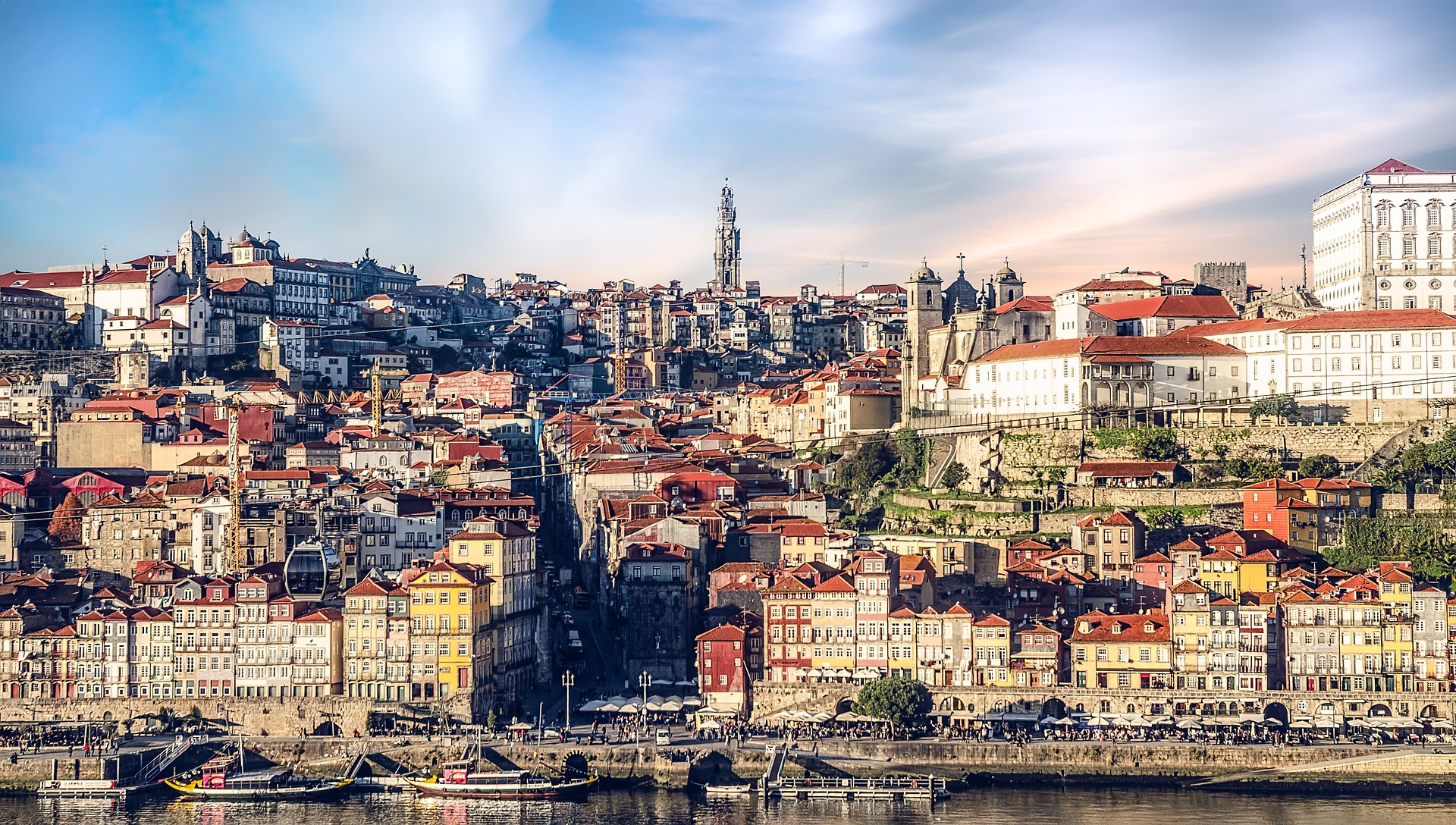 Cheap hotels in Porto