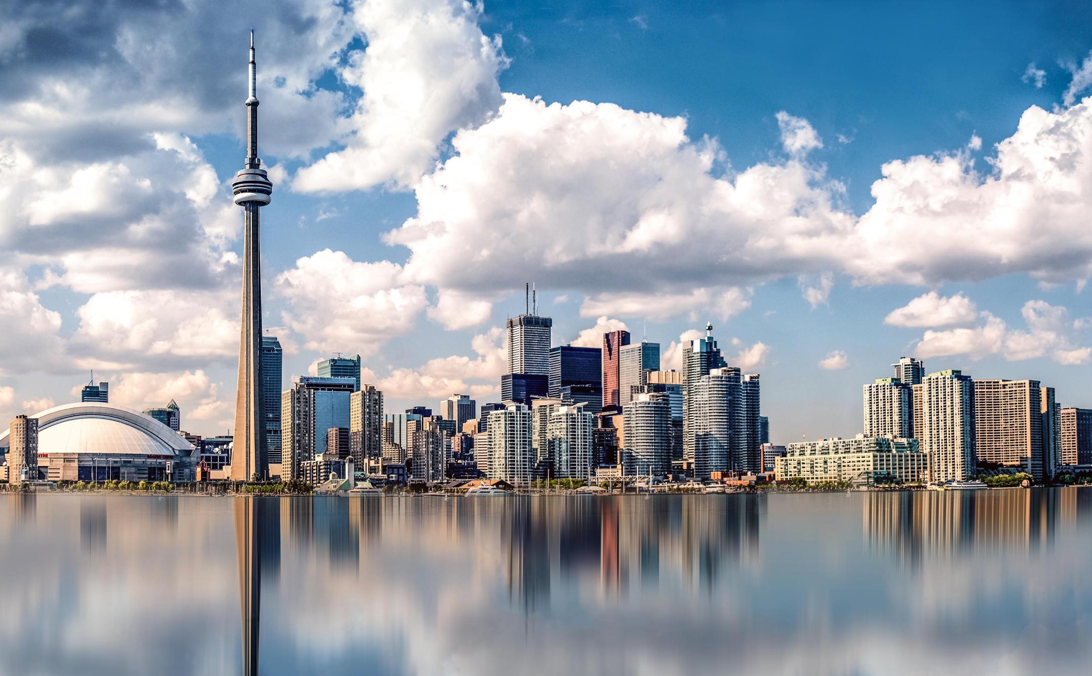 Voos baratos para Toronto