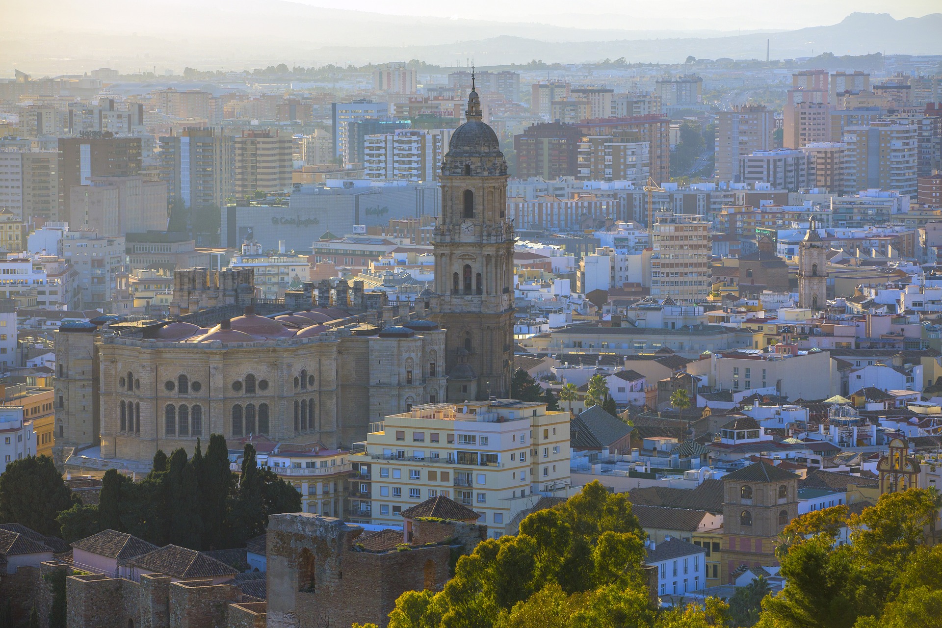 Explorez Malaga: Histoire et Activités